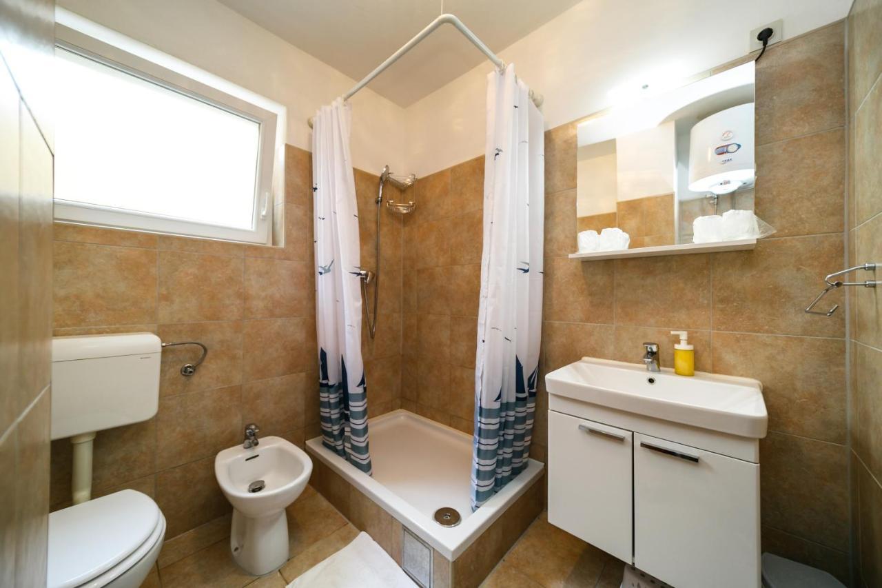 Apartment Zuza Krk Krk Town Exteriör bild