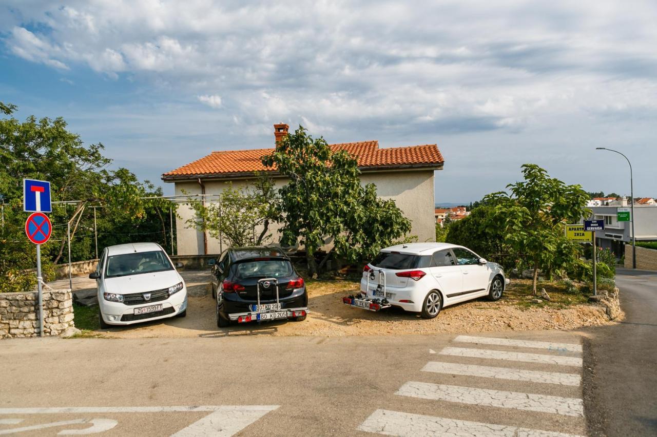 Apartment Zuza Krk Krk Town Exteriör bild