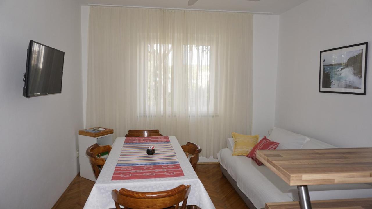 Apartment Zuza Krk Krk Town Exteriör bild