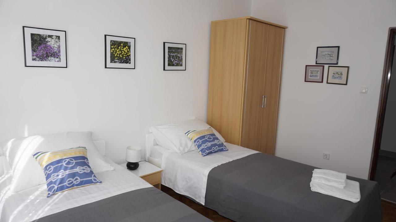 Apartment Zuza Krk Krk Town Exteriör bild